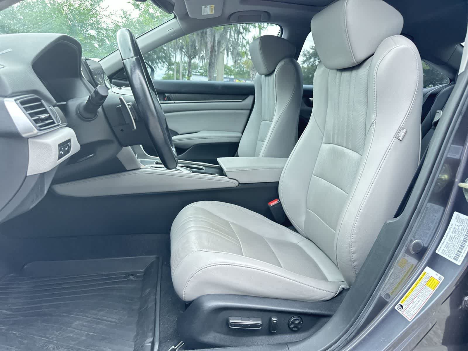 Used 2020 Honda Accord Touring image 13