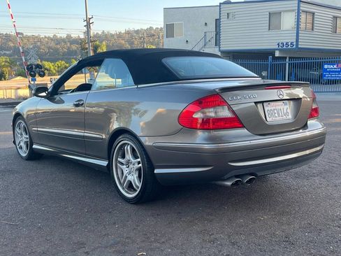 Used 2009 Mercedes-Benz CLK 550 Cabriolet image 8
