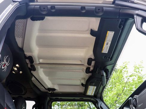 Used 2022 Jeep Wrangler Unlimited Sahara w/ Cold Weather Group AWD/4WD image 78