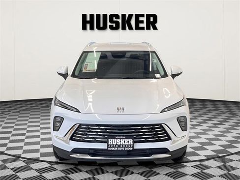 Certified 2025 Buick Envision Preferred image 3