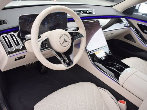 New 2026 Mercedes-Benz S 580e 4MATIC Sedan image 19