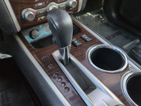 Used 2016 Nissan Pathfinder SL image 32