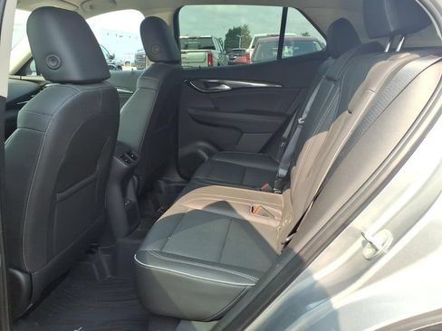 Used 2023 Buick Envision Essence AWD/4WD image 9