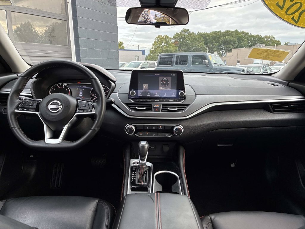Certified 2024 Nissan Altima 2.5 SR AWD/4WD image 17
