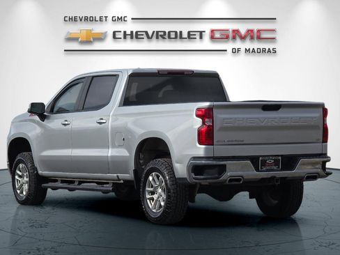 Used 2022 Chevrolet Silverado 1500 LT w/ Z71 Off-Road Package image 5