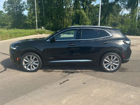 Used 2023 Buick Envision Avenir AWD/4WD image 2