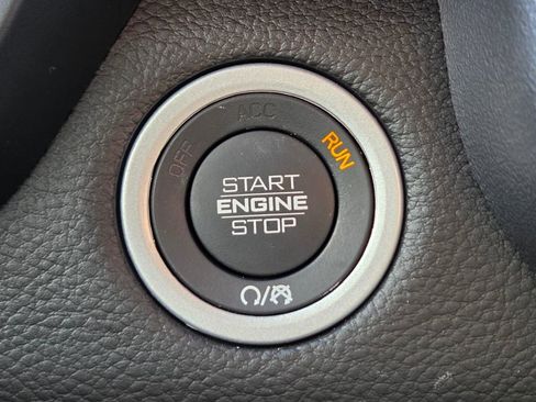 Used 2023 RAM 1500 Big Horn RWD image 34