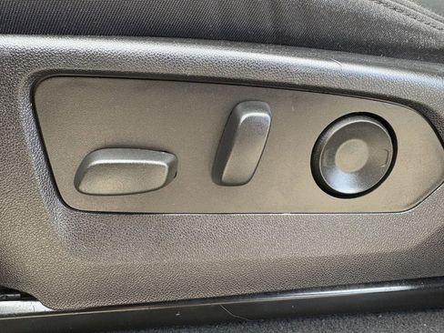 Used 2023 Chevrolet Colorado W/T w/ WT Convenience Package II image 23