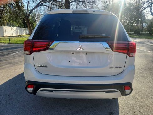Used 2019 Mitsubishi Outlander ES image 6