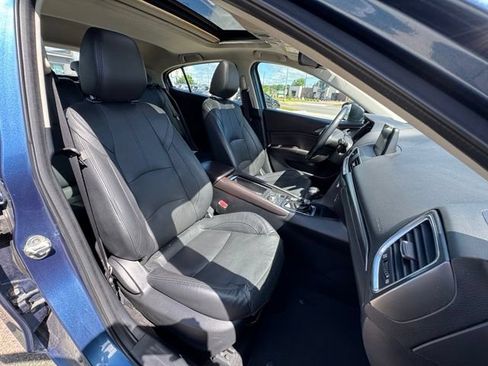 Used 2017 MAZDA MAZDA3 Grand Touring FWD image 11