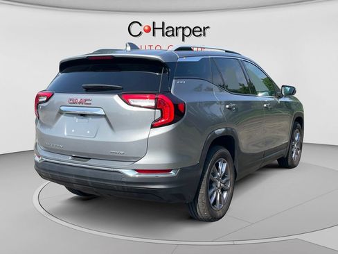 Used 2023 GMC Terrain SLT AWD/4WD image 3