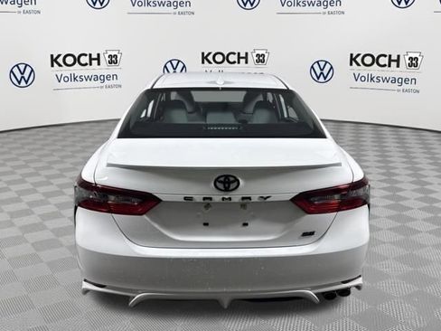 Used 2023 Toyota Camry SE image 6