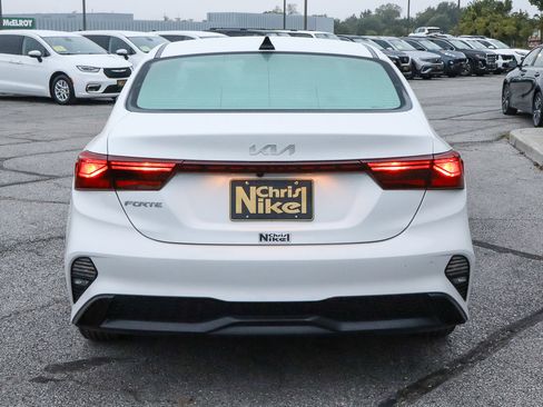 Used 2024 Kia Forte LXS image 5