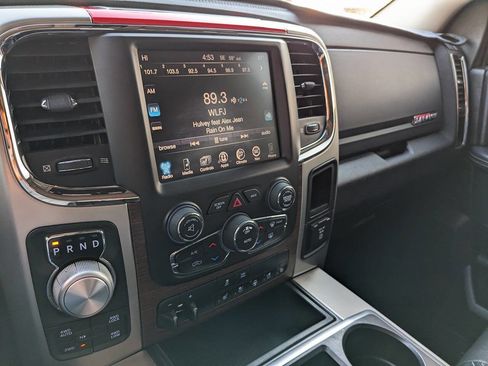 Used 2015 RAM 1500 Laramie w/ Convenience Group image 30