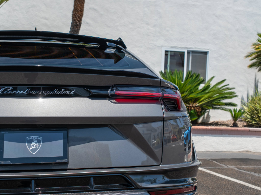 Used 2024 Lamborghini Urus Performante AWD/4WD image 43