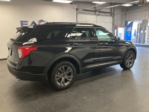 Used 2024 Ford Explorer XLT w/ Equipment Group 202A AWD/4WD image 11