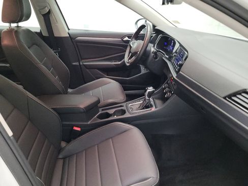 Used 2024 Volkswagen Jetta SE image 21