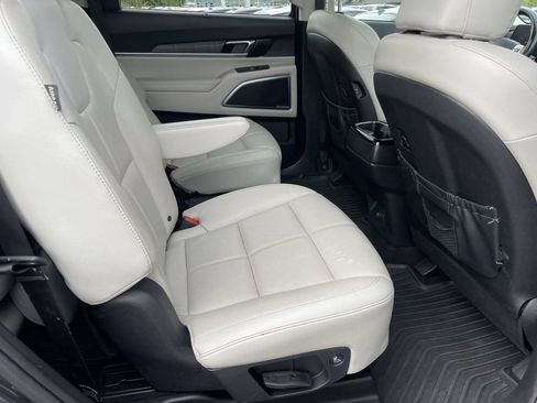 Used 2023 Kia Telluride SX FWD image 24