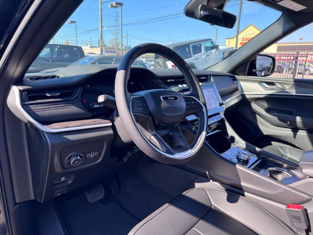 New 2027 Jeep Grand Cherokee L Limited AWD/4WD image 13