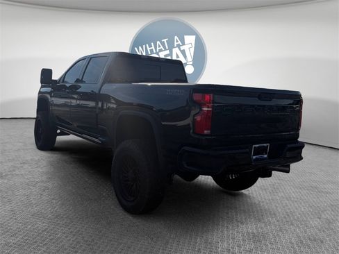 Used 2025 Chevrolet Silverado 2500 LTZ w/ LTZ Plus Package image 6