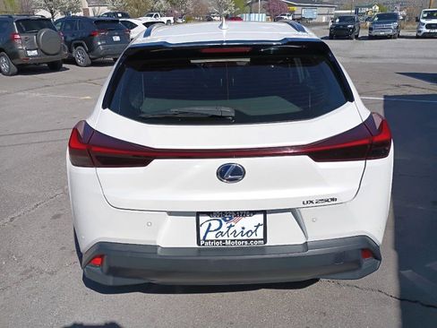 Used 2020 Lexus UX 250h w/ Premium Package image 4