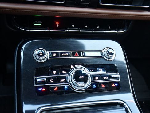 Used 2022 Lincoln Nautilus Reserve image 31