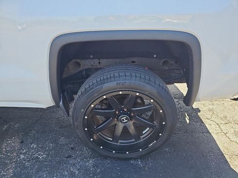 Used 2018 GMC Sierra 1500 SLT w/ All Terrain Package AWD/4WD image 20