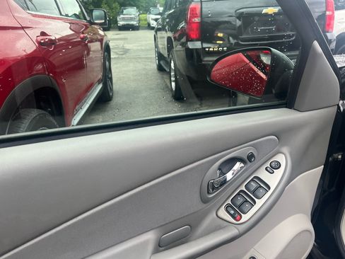 Used 2007 Chevrolet Malibu LS image 15