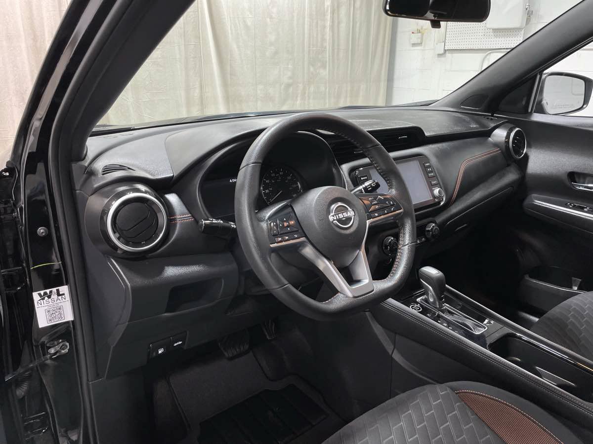 Used 2023 Nissan Kicks SR FWD image 10