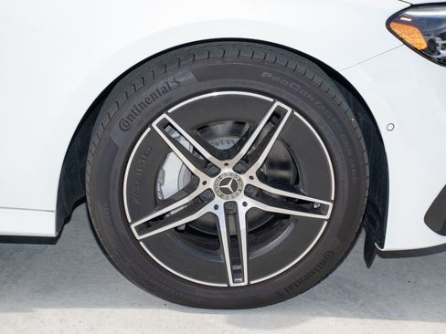 Used 2024 Mercedes-Benz E 350 4MATIC Sedan image 43