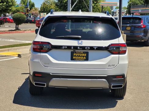 New 2026 Honda Pilot Elite image 6