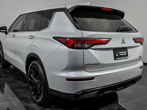 Used 2024 Mitsubishi Outlander SE Black Edition FWD image 7