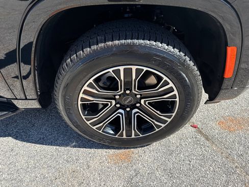 New 2026 Jeep Grand Wagoneer 2WD image 12