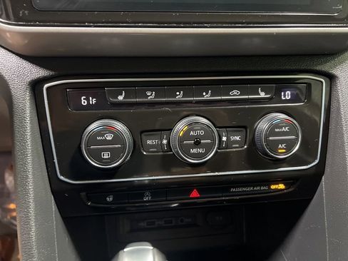 Used 2020 Volkswagen Atlas SEL FWD image 32