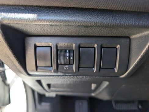 Certified 2025 Subaru Outback Premium w/ Popular Package #1A AWD/4WD image 31