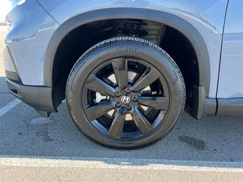 Used 2025 Honda Pilot Black Edition image 11