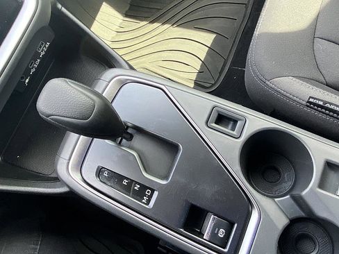 Used 2025 Subaru Crosstrek 2.0i Premium w/ Convenience Package #2 image 13