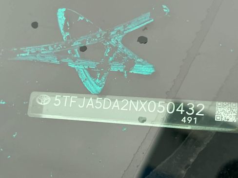 Used 2022 Toyota Tundra Limited image 23