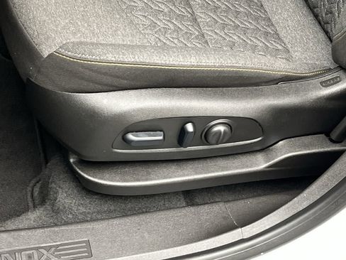 Certified 2024 Chevrolet Equinox LT AWD/4WD image 10