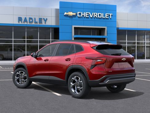 New 2026 Chevrolet Trax LT FWD image 3