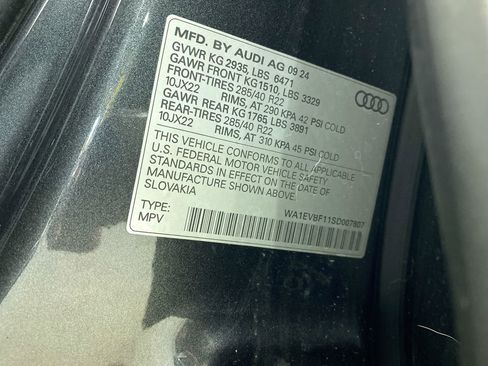 Used 2025 Audi Q8 Premium Plus w/ Premium Plus Package image 39