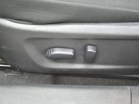 Used 2025 Nissan Altima 2.5 SV FWD image 12