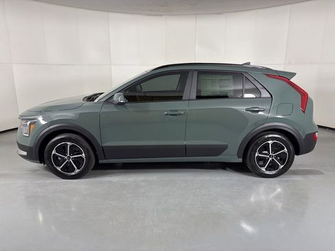 New 2026 Kia Niro EX FWD image 5