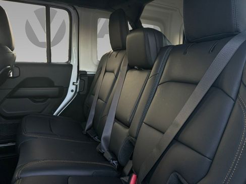 New 2026 Jeep Wrangler Unlimited Sahara AWD/4WD image 5