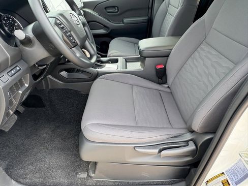 New 2025 Nissan Frontier S image 12