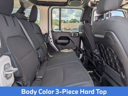 Used 2023 Jeep Wrangler Unlimited Rubicon 4xe AWD/4WD image 29