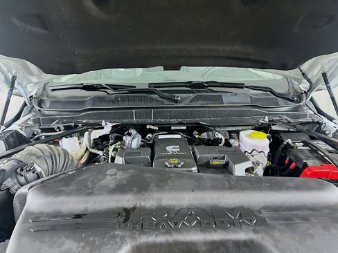 Used 2024 RAM 2500 Laramie image 32