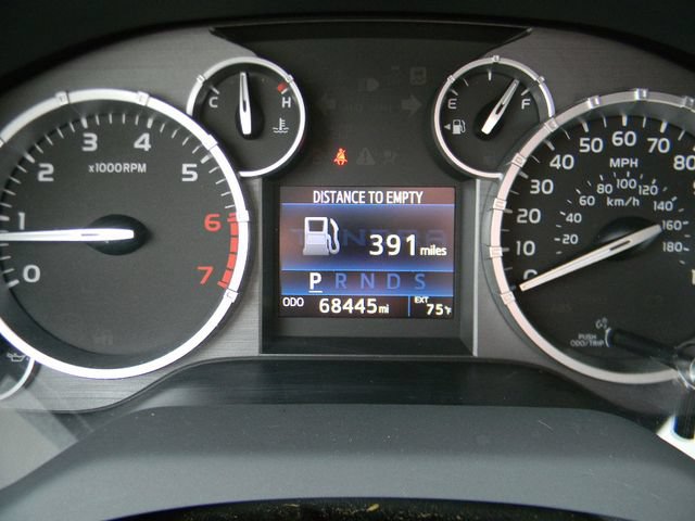 Used 2016 Toyota Tundra 4x4 CrewMax image 10
