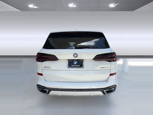 Used 2024 BMW X5 xDrive50e w/ M Sport Package AWD/4WD image 9