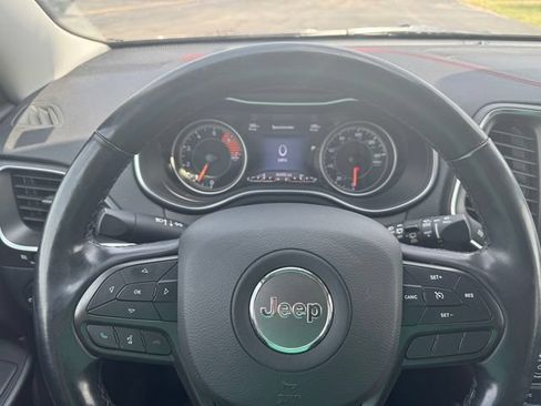 Used 2020 Jeep Cherokee Trailhawk w/ Cold Weather Group AWD/4WD image 21